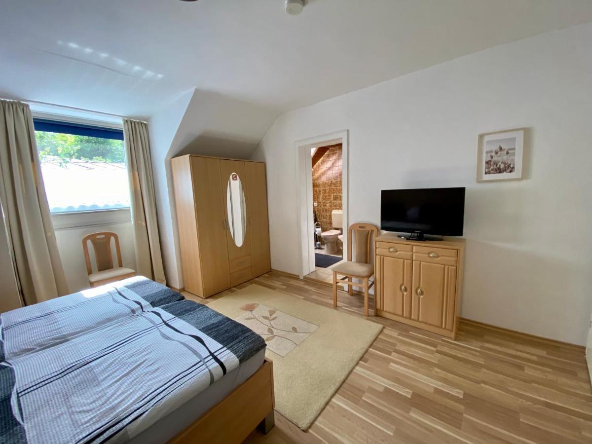 Ferienwohnung Metzen Burg  Exterior photo